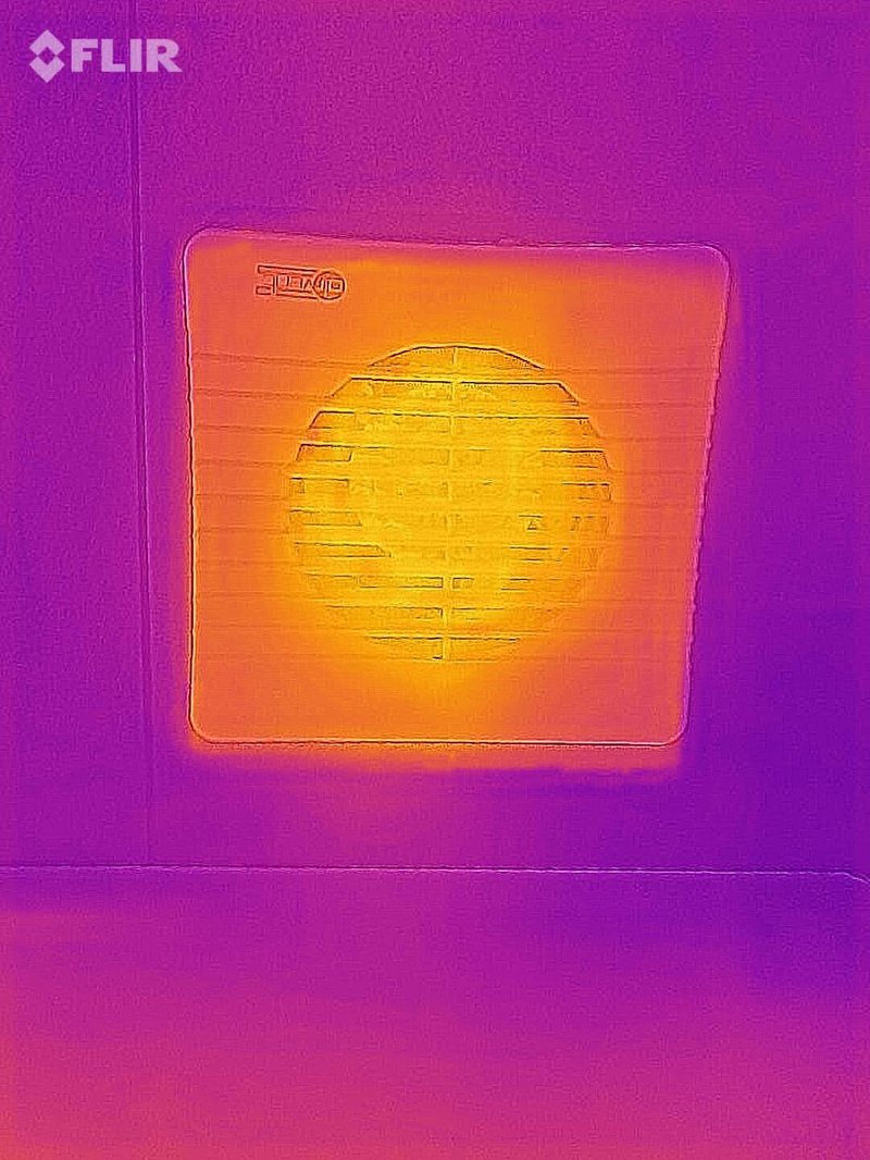 An image of an extractor fan turned off