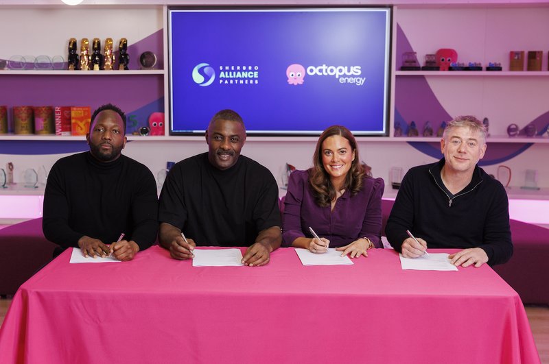 Siaka Stevens, Idris Elba from Sherbro Alliance Partners & Zoisa North-Bond, Greg Jackson from Octopus Energy sign partnership
