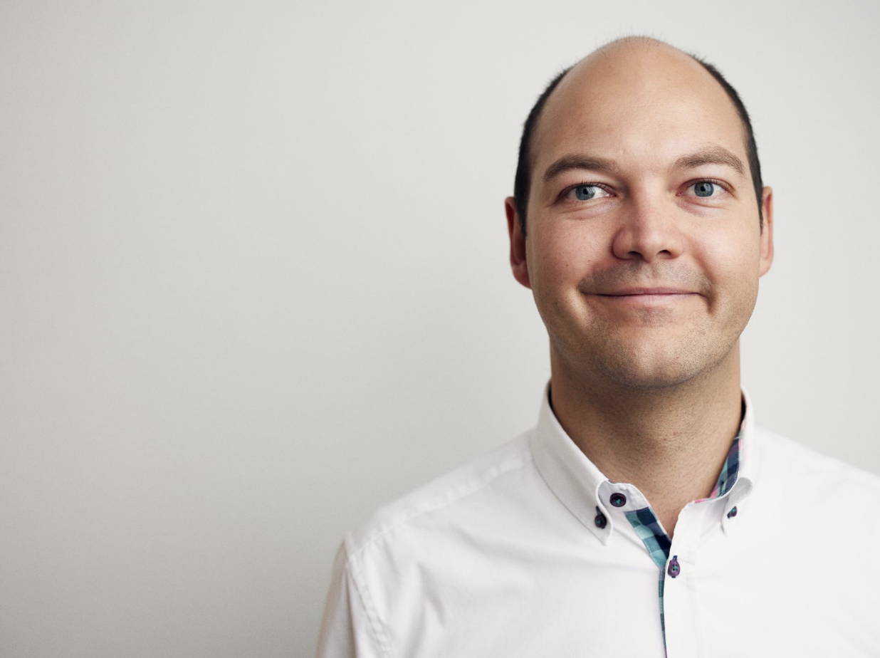 Dr. Lars Nolting